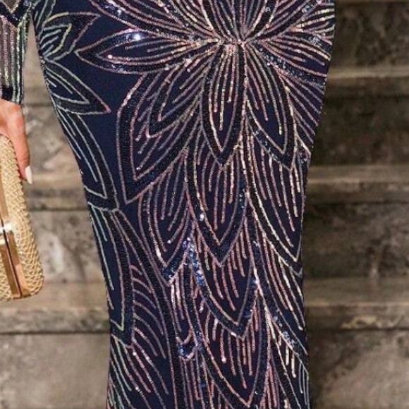 Luxe Sequin Low Back Long Sleeve Formal Evening Party Wedding Dress - Picture 10 of 12